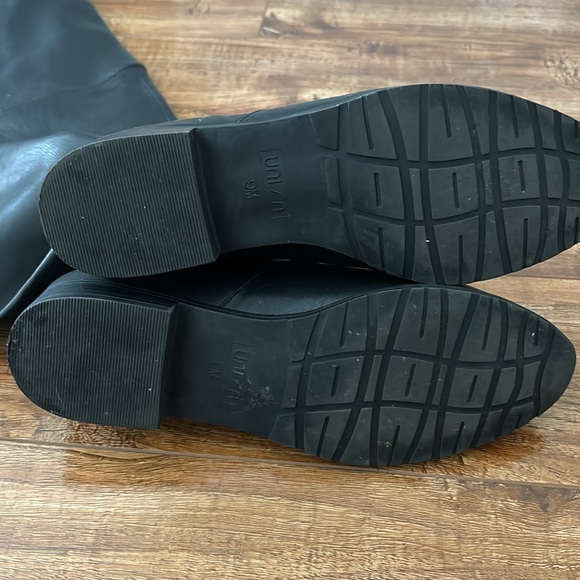 Over the knee boots - Picture 3 of 3